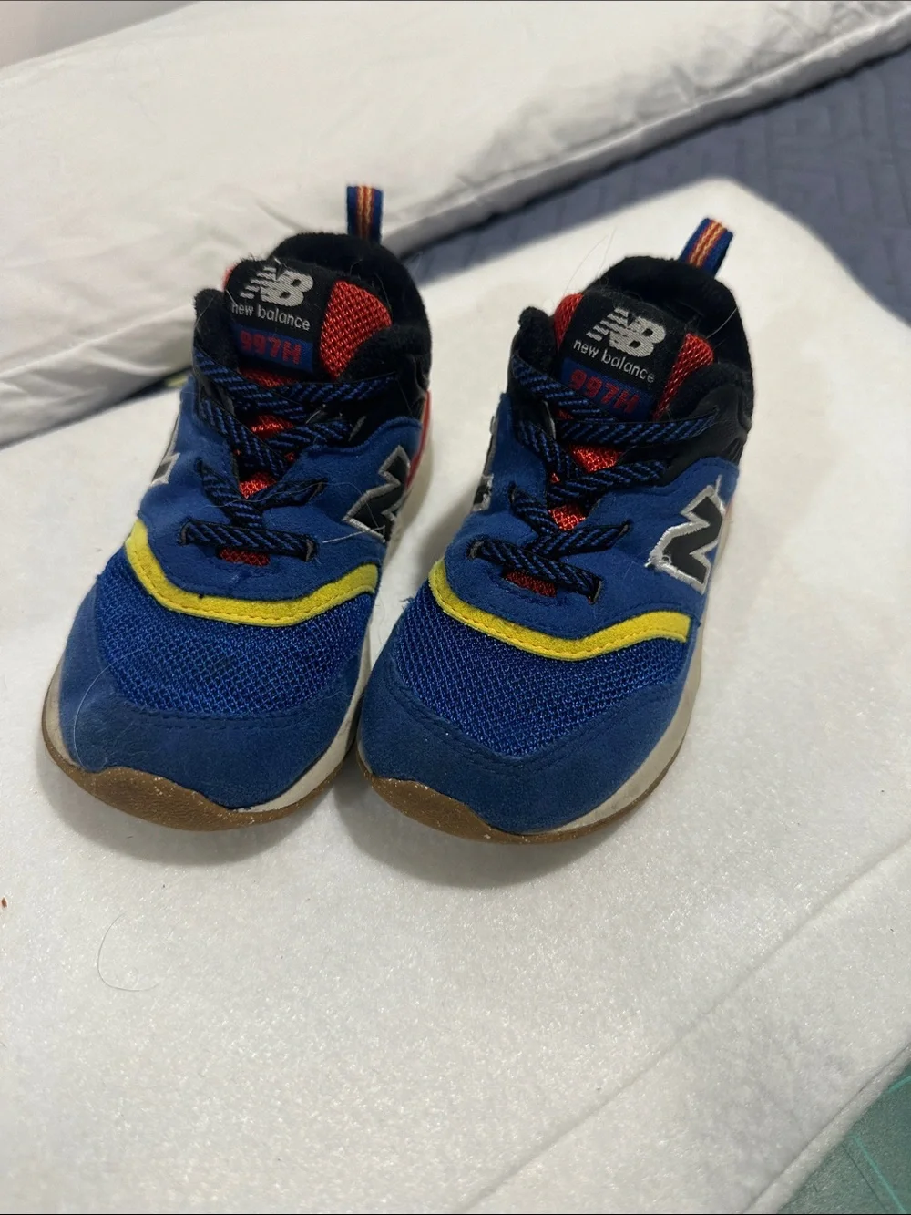 New Balance 997H Kids Royal Blue & Yellow Sneakers with Red Accents sz8